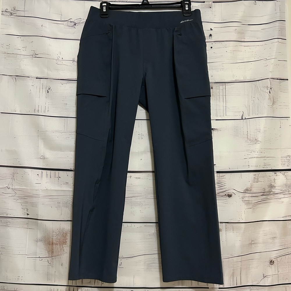 Eddie Bauer | Women's Cropped Gray Pants Size 8